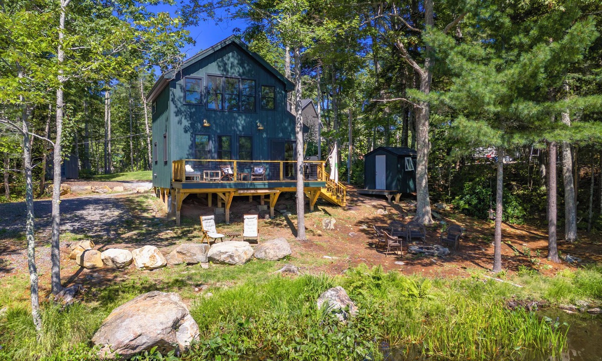 Hope Cabin | Luxury Lakefront Cabin in Hope - Close to Camden & Rockland