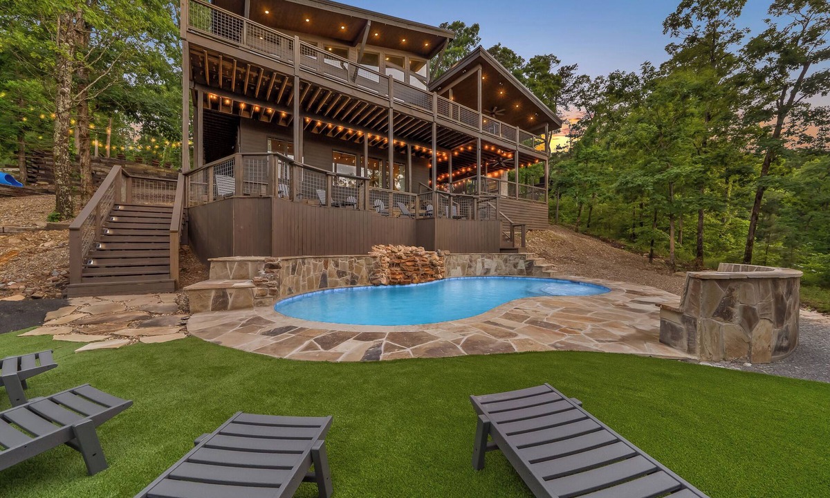 Broken Bow Cabin | Luxury Mountaintop Cabin Pool w/Rock Waterfall Epic Views