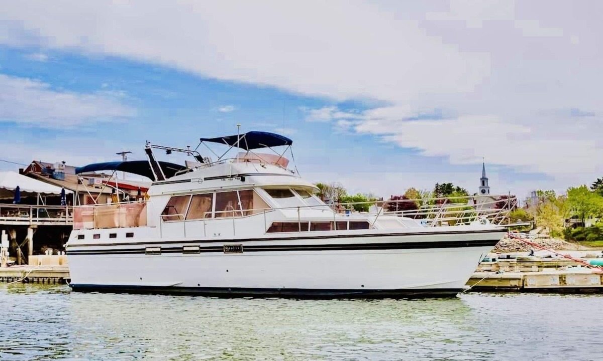 Damariscotta Boat Rental | Maine Bed & Boat, NEBI on the scenic Damariscotta River
