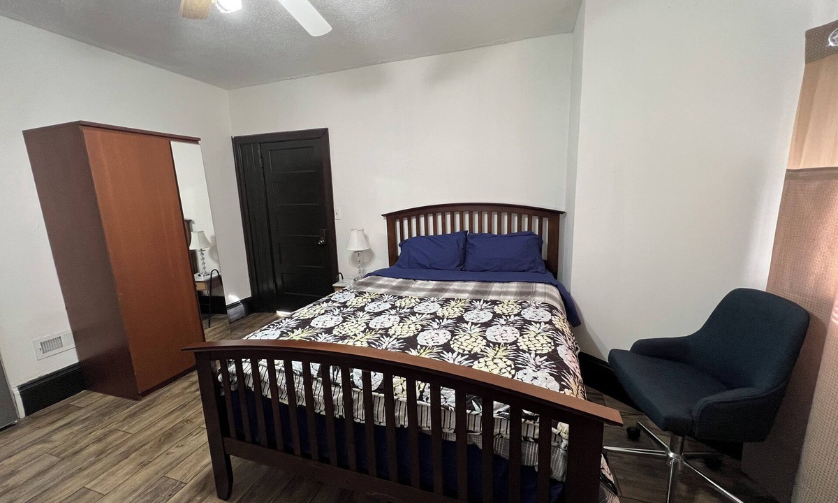 Malden Apartment | Malden Studio near Boston — Private Stay with Kitchenette & Laundry