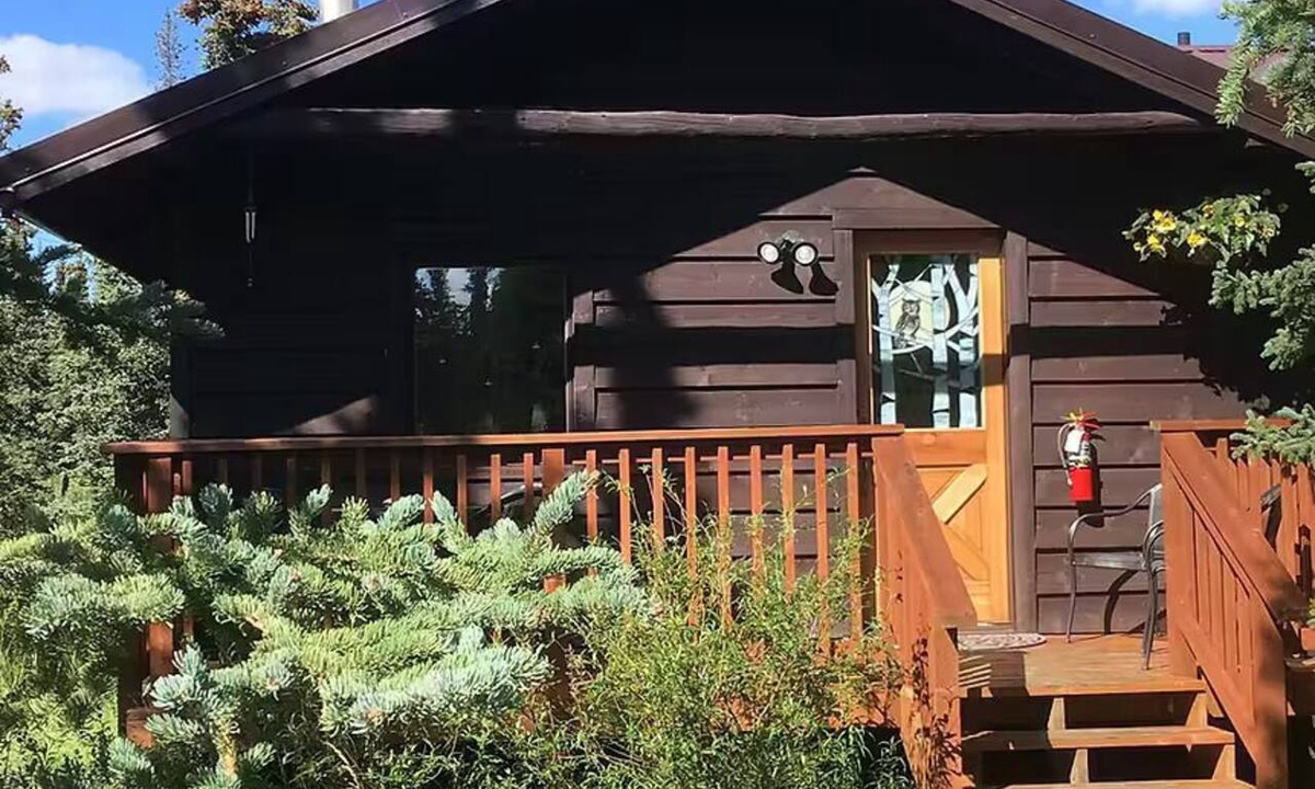 Denali National Park Cabin | McKinley Creekside Cabins & Cafe'-The Carlo Guest Cabin