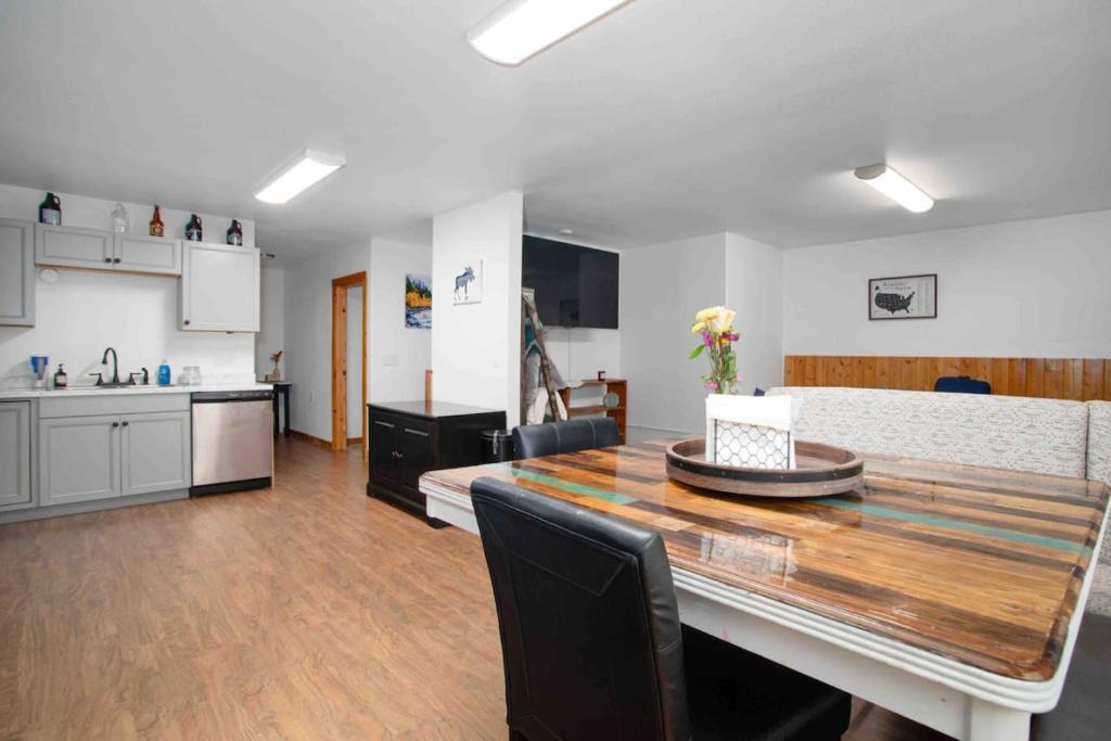 Badger House | Meadow Rue Retreat