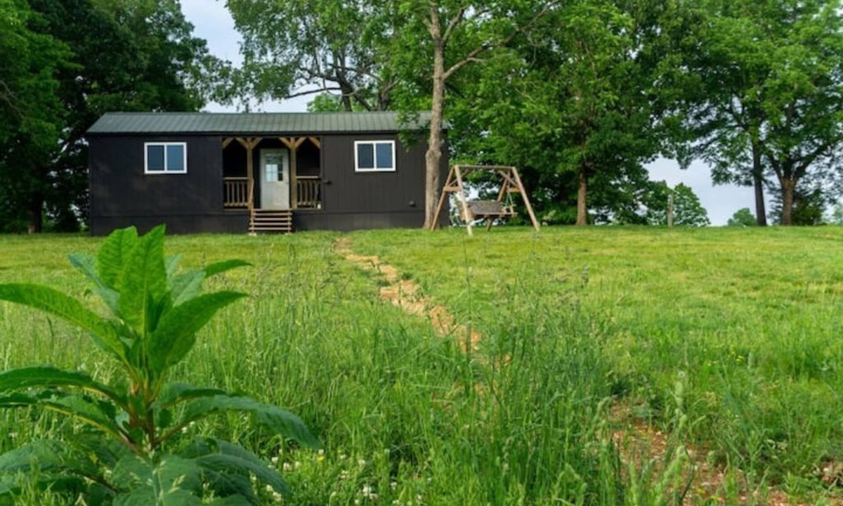 Marshall House | Meadow View Tiny Home Style Cabin near the Buffalo River. Pet Friendly