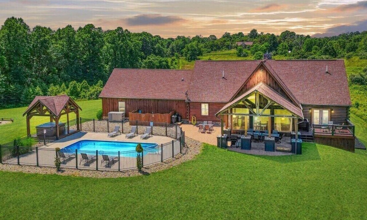 Rockbridge Cabin | Meadows | Hocking Hills, Pool, Theater, Sleeps 24