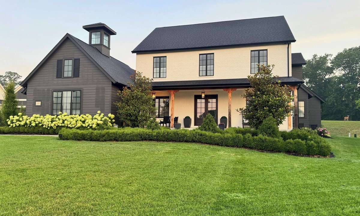 Powell House | Memorial Week Luxury Home, 10 Min to Muirfield, Family Ready