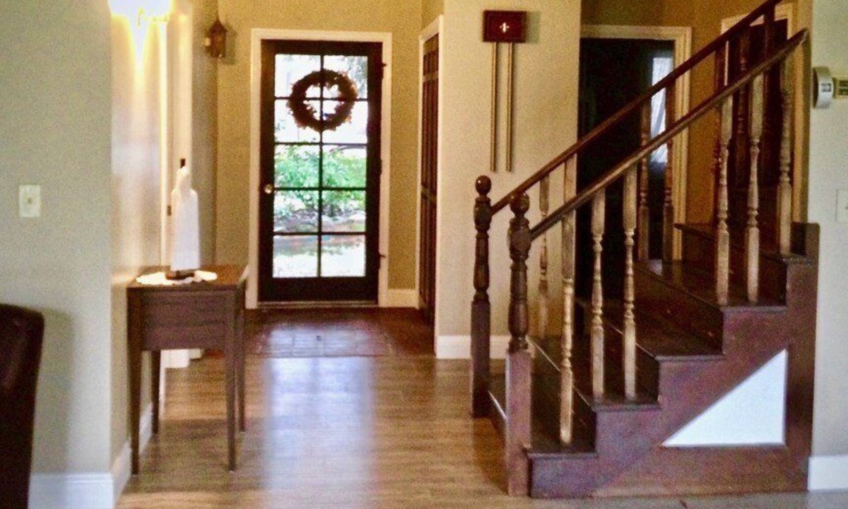 Mendenhaven Hostel | Mendenhall Private Room In Shared Home - DISCOUNT ON TOURS