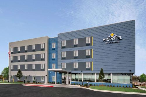 Hot Springs Hotel | Microtel Inn & Suites by Wyndham Hot Springs