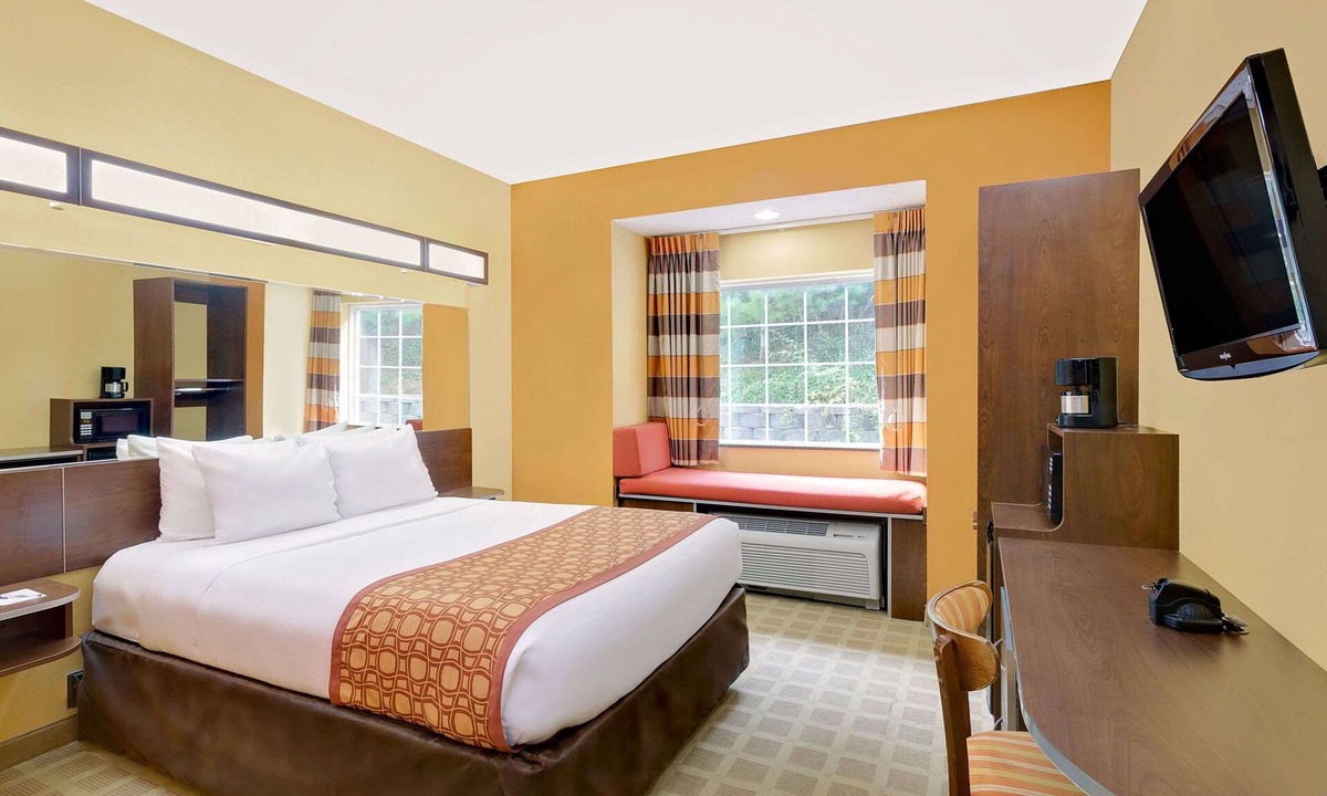 Princeton Hotel | Microtel Inn & Suites by Wyndham Princeton
