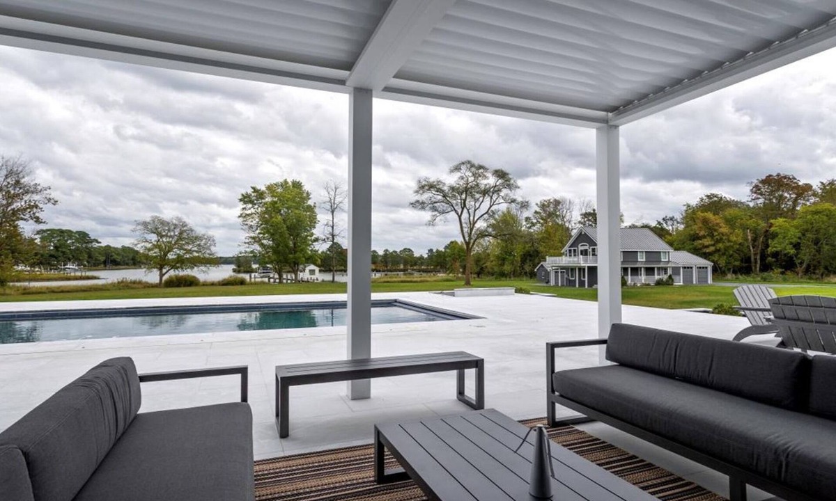 Easton House | Minutes from Downtown Easton and St. Michaels | Pool | Hot Tub | Pool House | Lu