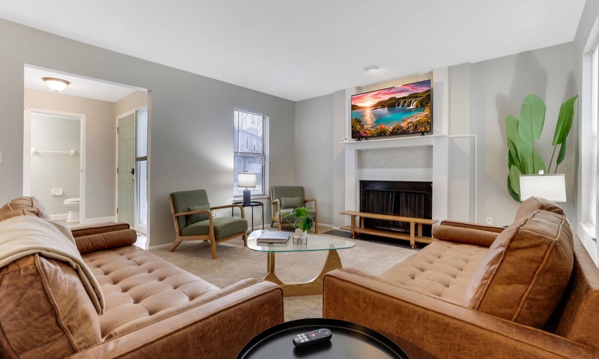 Gahanna House | Modern 2BR Duplex in Gahanna Near Easton, Airpor