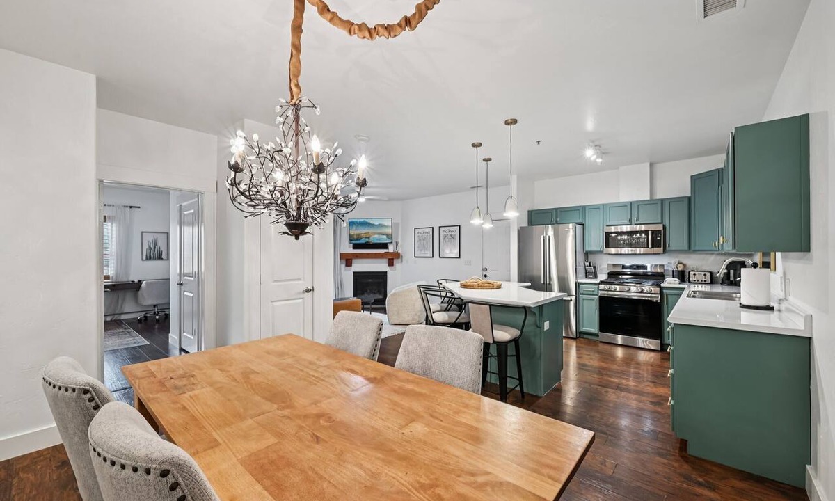 Bear Hollow Village Condo | Modern Bear Hollow Condo w/Hot Tub Access Prime Park City Location