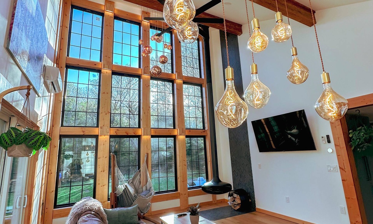Goshen Ski Chalet | Modern Chalet by Mt. Sunapee with Spa