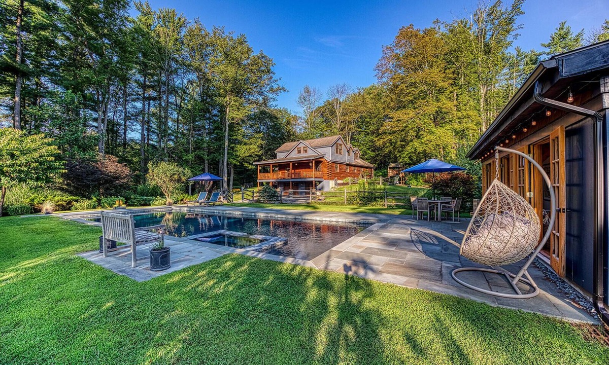 Glendale House | Modern Log Cabin with Saltwater Pool & Mountain Views By Evergreen Home