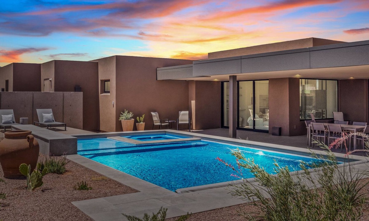 Ivins House | Modern Luxury Desert Home w/Pool & Red Rock Cliff Views