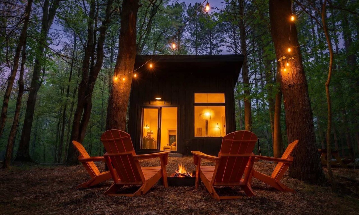 Freeport Cabin | Modern woods cabin w/full bath & kitchen - 01