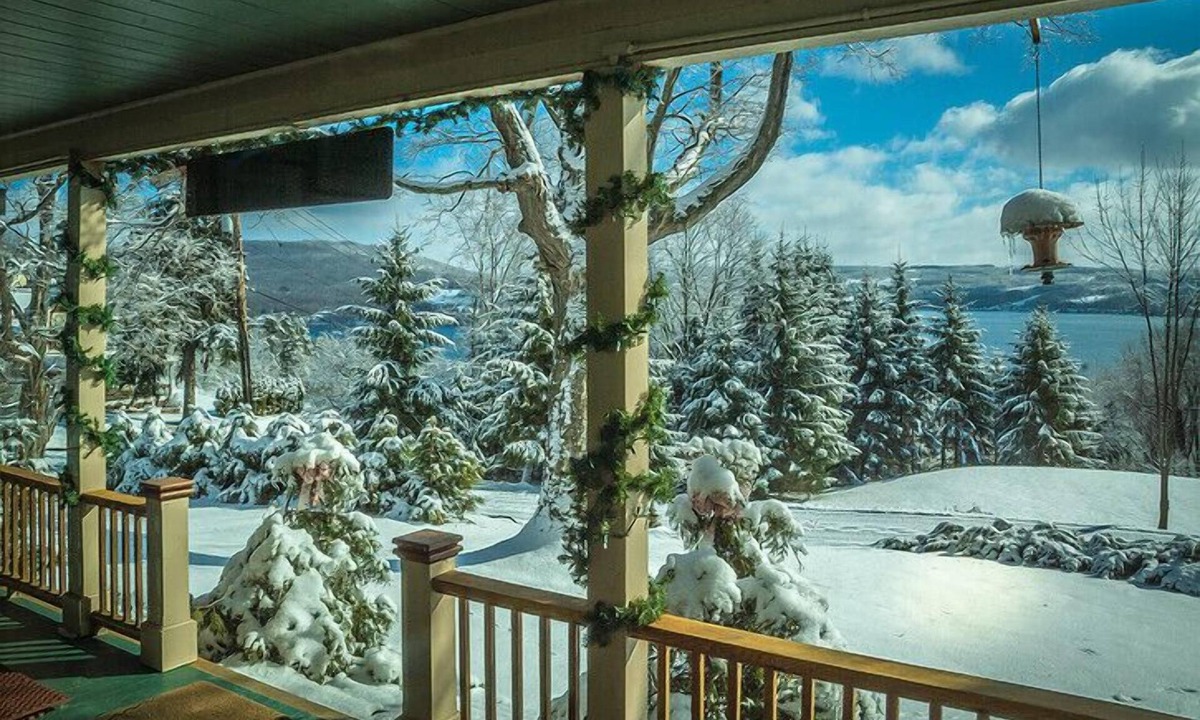 Hammondsport Bed & Breakfast | Moonshadow Bed and Breakfast