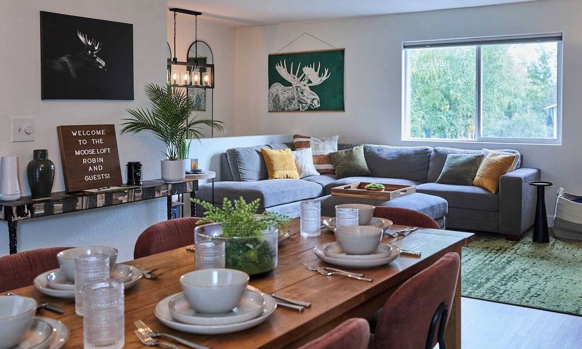 Sand Lake Villa | Moose Loft | Sleeps 6 | Quiet