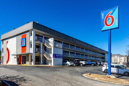 Little Rock Hotel | Motel 6-Little Rock, AR - West