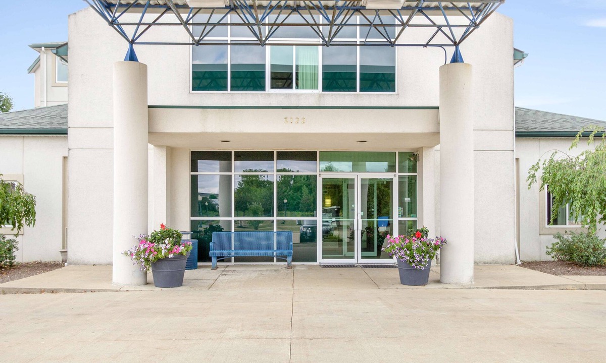 Medina Hotel | Motel 6 Medina, OH - Cleveland