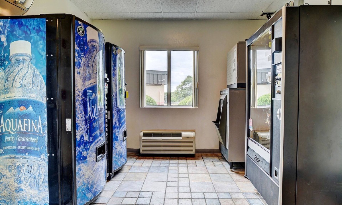 Warwick Hotel | Motel 6 Warwick, RI - Providence Airport - I-95