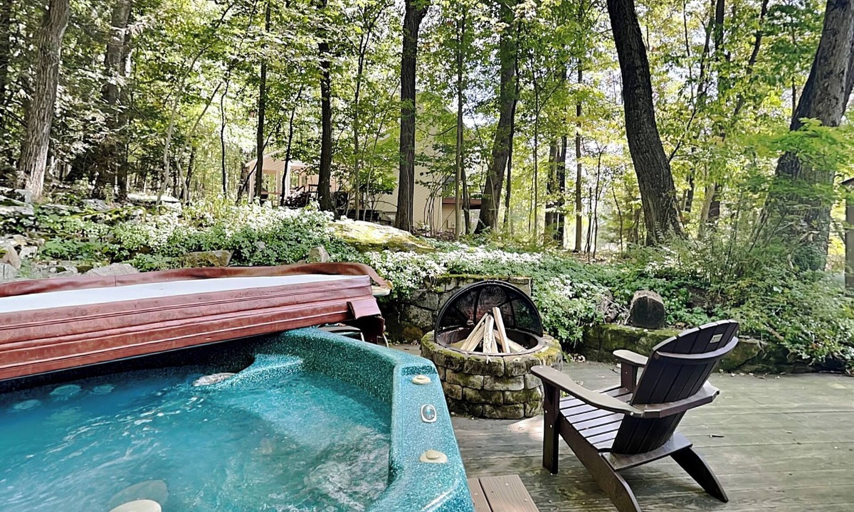 McHenry Cottage | Mountain Escape by Taylor Made Deep Creek