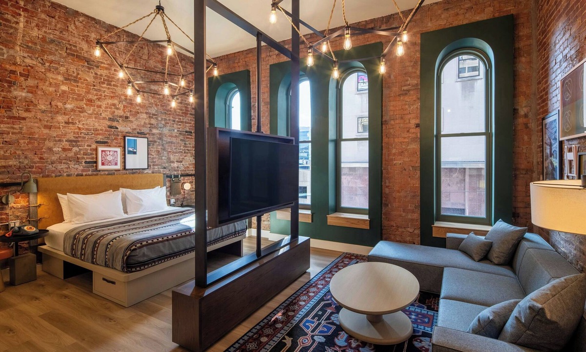 Central Business District Hotel | Moxy Cincinnati Downtown