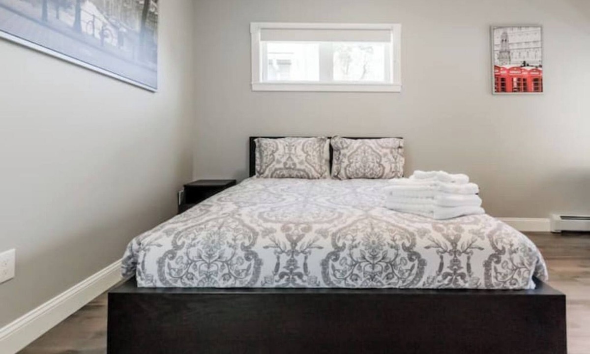 Munjoy Hill Condo | Munjoy Hill 2BR/King Beds/Pet-Friendly