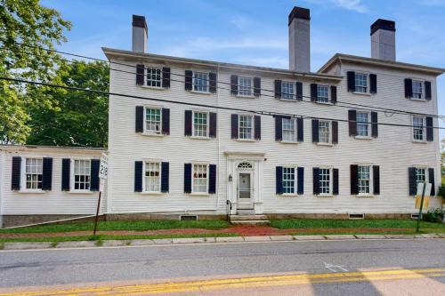 Wiscasset House | National Historic Landmark Home in Wiscasset Village w/Complimentary Tour