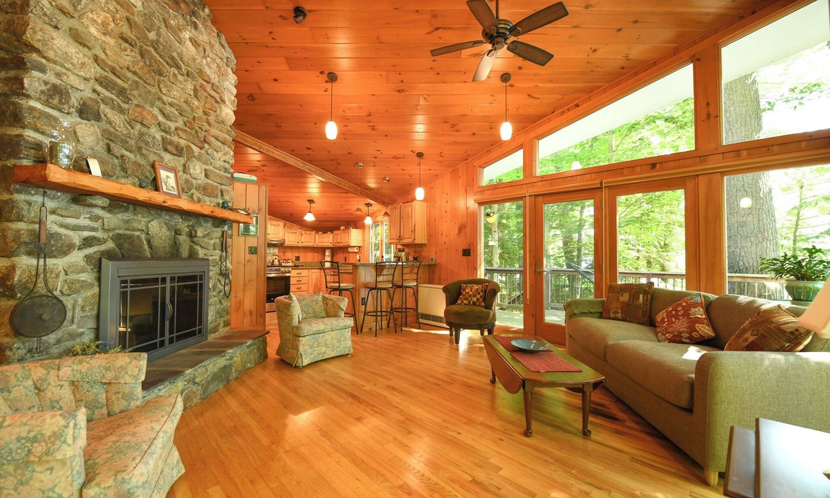 West Poland Cottage | Nature Lover’s Retreat on Thompson Lake – Cozy Cottage Escape