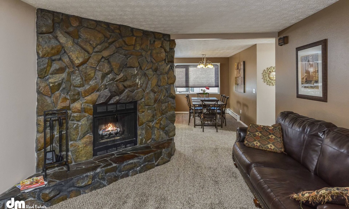 Turnagain Condo | Near Anchorage Airport, Lake Hood and the Cook Inlet Coast