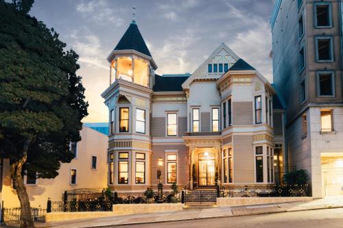 Lower Pacific Heights Hotel | Neighbourgood Sutter Mansion