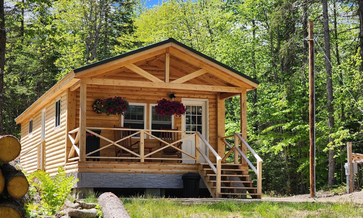 Pembroke Cabin | New Cabin on Pennamaquan River. Relax in comfort and privacy .