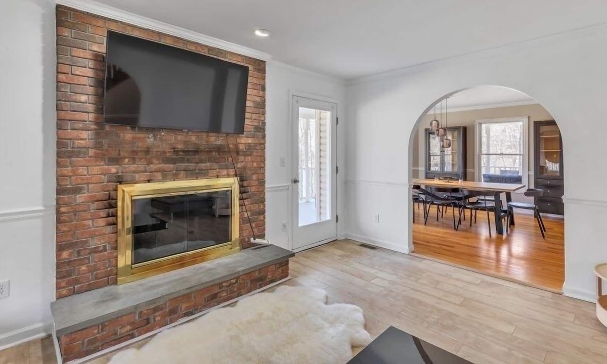Putnam Valley House | NEW LISTING! Putnam Valley Estate 4BR - Hot Tub Fireplace by RedAwning