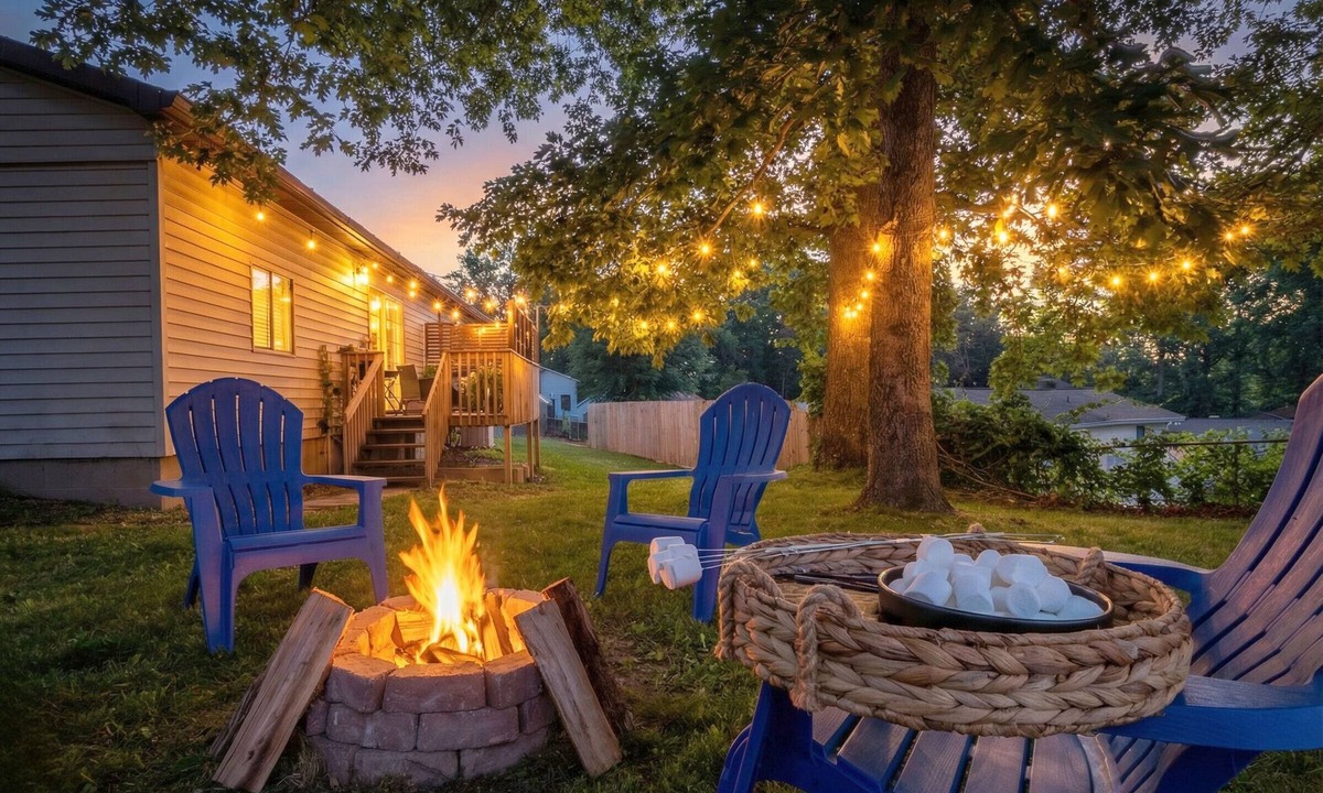 Summerlee House | New River Gorge Home | Fire Pit, Fenced Yard | Pet-Friendly Basecamp, WV