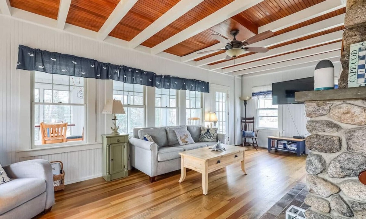 Silver Beach House | New Silver Beach BBQs and Beach