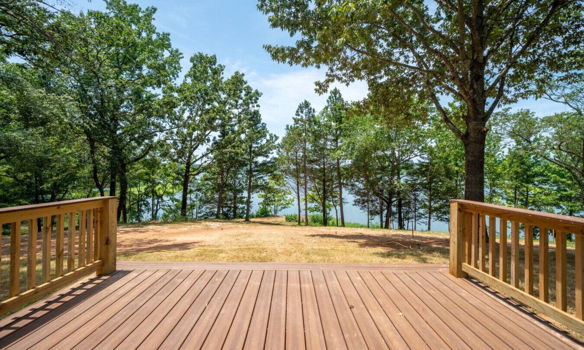 Russellville House | Nordin`s Lake House Newly Renovated, Peaceful Lakefront Hideaway on Delaware Bay, Sleeps 10