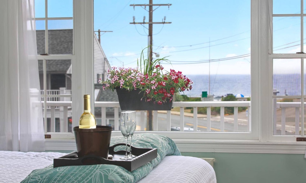 Hull Hotel | Ocean Inn on Nantasket Beach