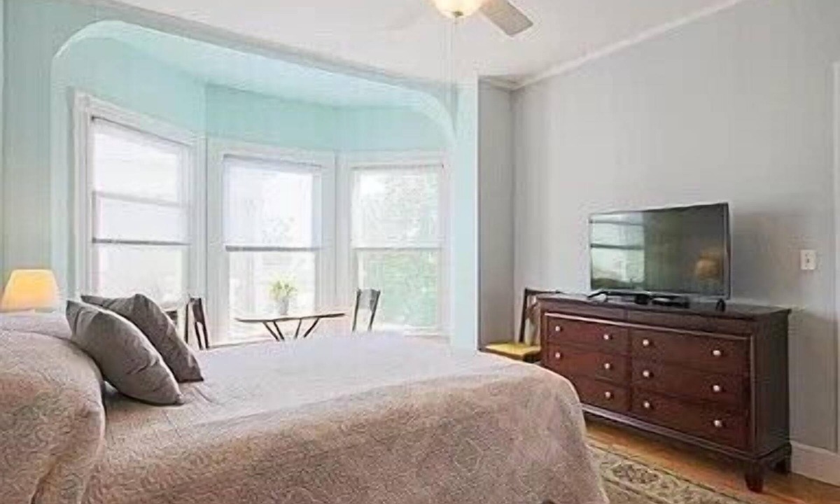 Portland Apartment | Ocean View East End Studio in a Historic Victorian