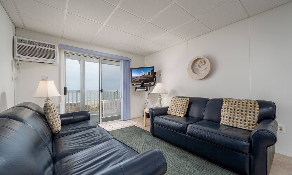 Midtown Ocean City Condo | Oceanfront condos with 3 night minimum rentals and linens included!