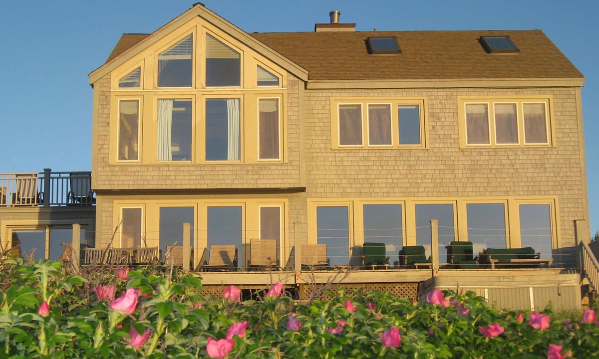 Newbury House | Oceanfront Luxury Home: 6BR - 4 King, 4.5 BA, Elevator, 3 Decks & Hot Tub