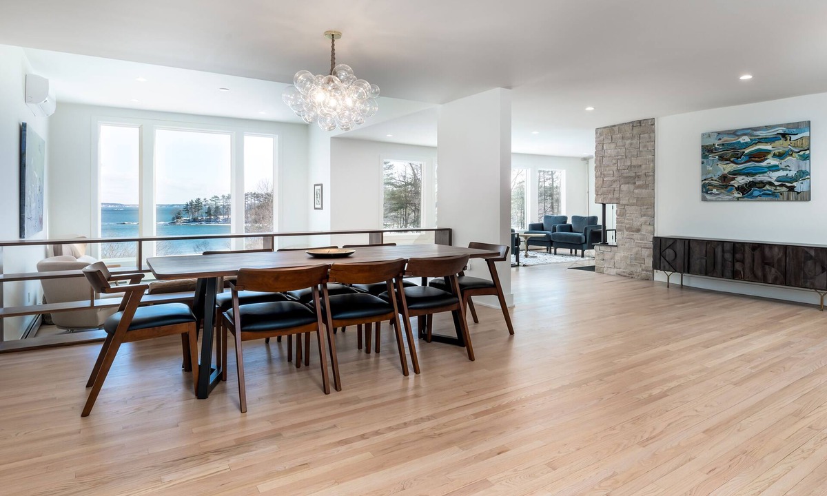 Falmouth Foreside House | Oceanfront - Luxury Modern Home - Heated Pool & Hot Tub - 10 min to Old Port