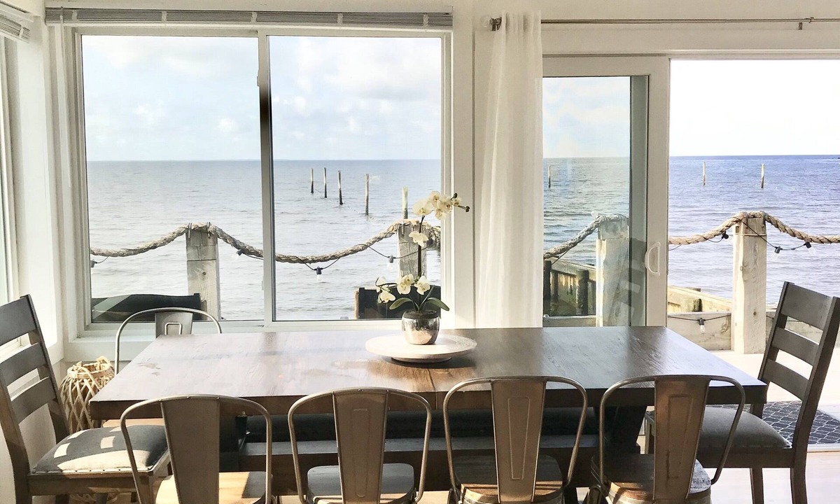 Saybrook Manor House | Oceanfront Oasis Spacious 3-Bedroom, 2-Bath Retreat for 12 Linens Included
