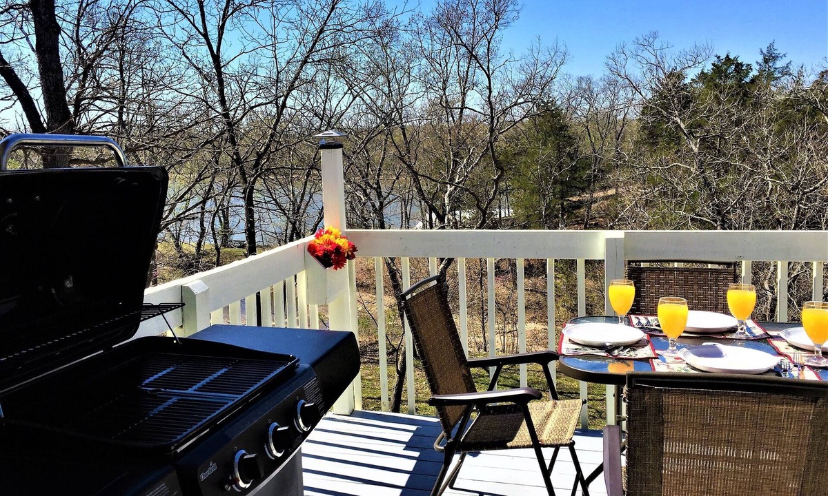 SaddleBrook House | Olson Lake House Vacation Rental, Waterfront, Great Fishing,