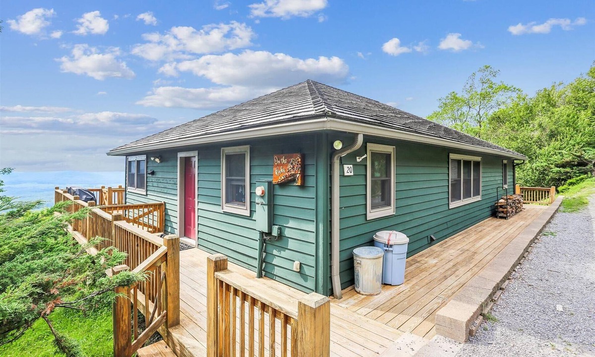 Timberline House | On The Rocks : 5 BR, 4 BA House in Canaan Valley, Sleeps 10