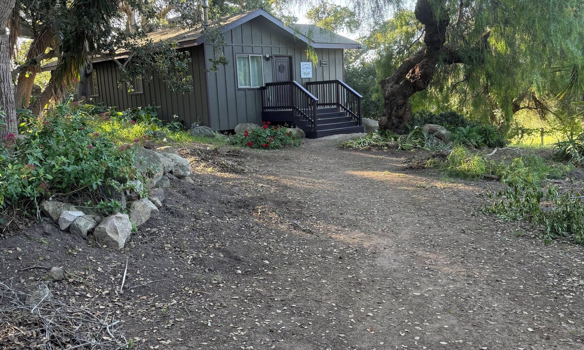San Luis Obispo House | Pacific Coast Highway Lily House
