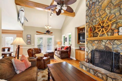 Nebo House | Paddle On Inn