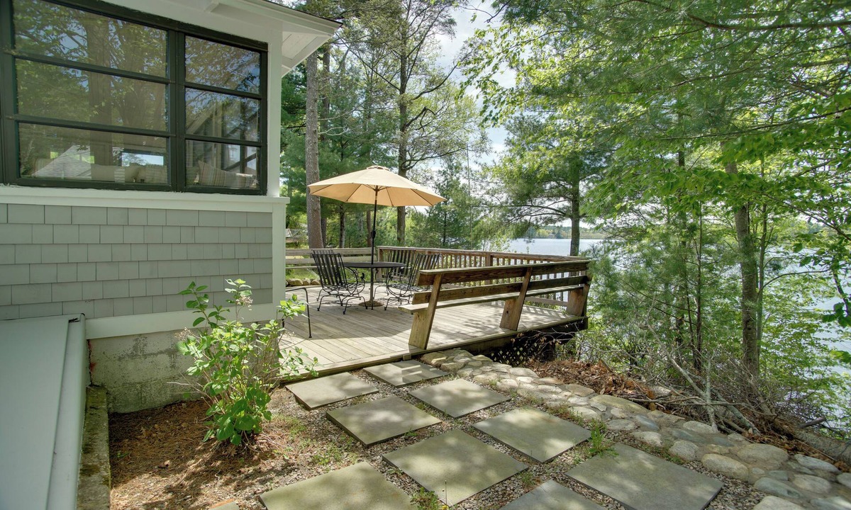Freetown Cottage | Peaceful Long Pond Cottage w/Dock & Views