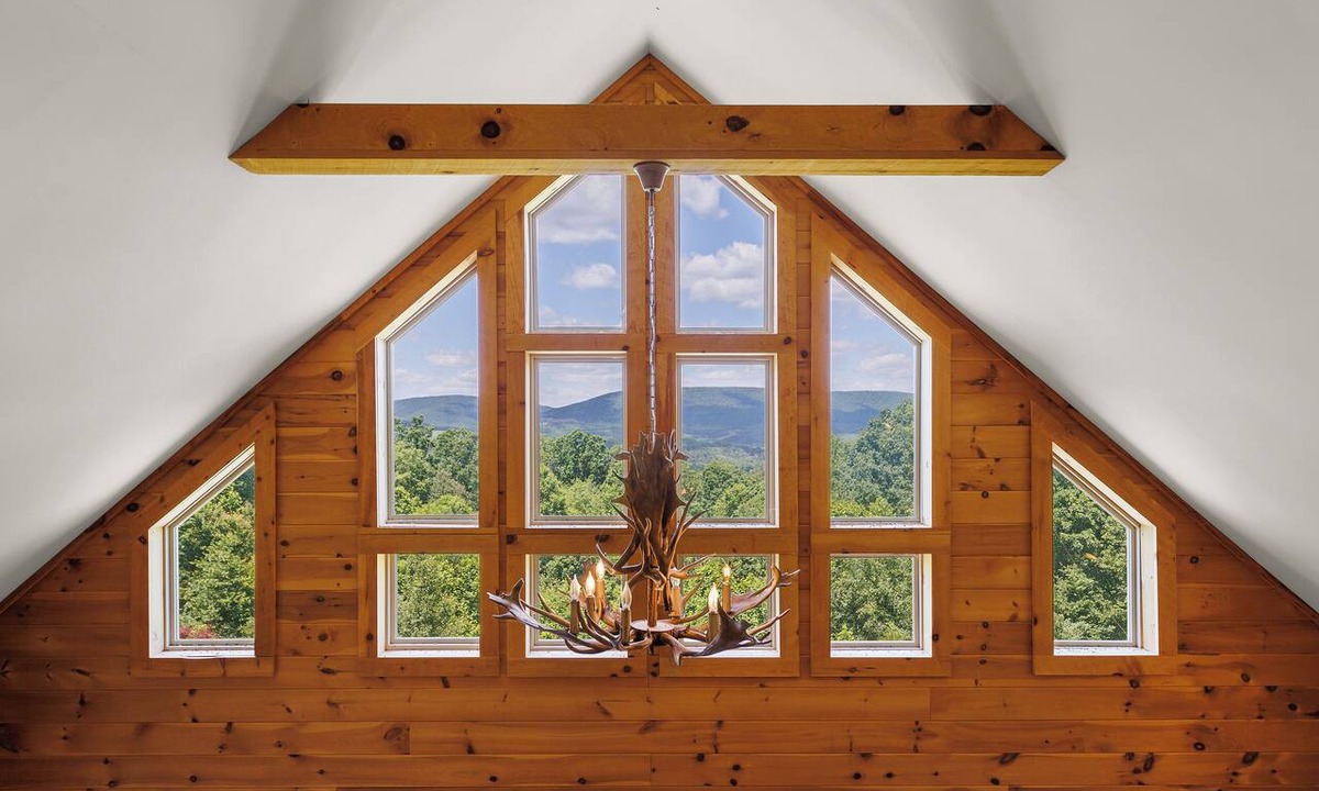 Wardensville Cabin | Peaceful Mountain Getaway: hiking, hot tub, and views
