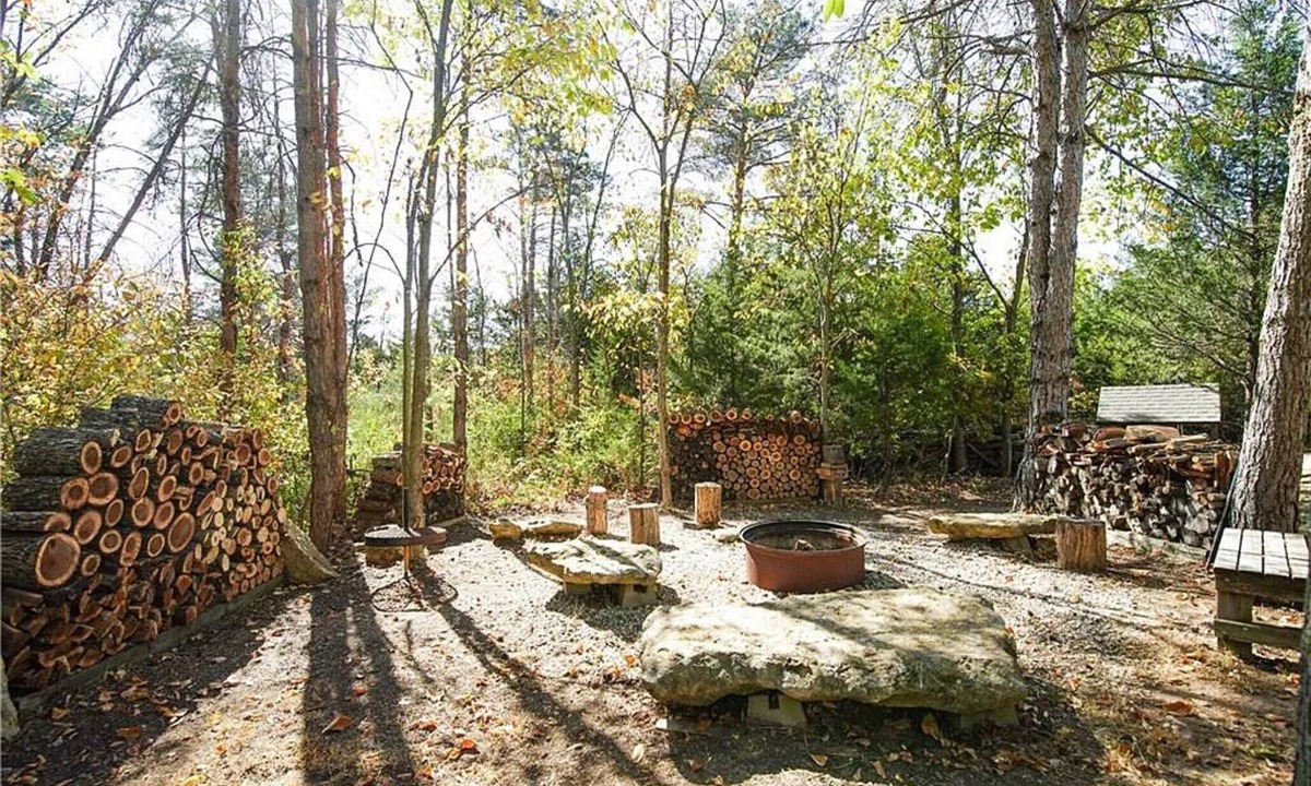 Blue Springs House | Peaceful private nature escape - Barndo retreat on 10 wooded acres, mins from KC