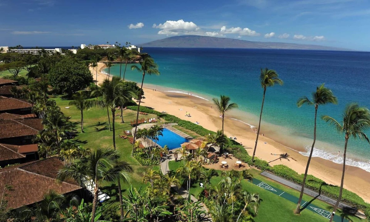 Kaanapali Hotel | Perfect Find! 3 Units w/Partial Ocean View, Beachfront Location, Outdoor Pool